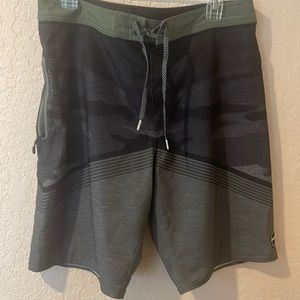 Bundle 3 for $15🎉 Men’s O’Neill Hyperfreak Board shorts